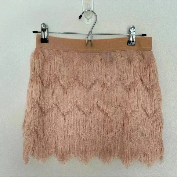 BCBGMAXAZRIA WOMEN MODIE CROCHET
FRINGE SKIRT SIZE XS - Picture 5 of 5